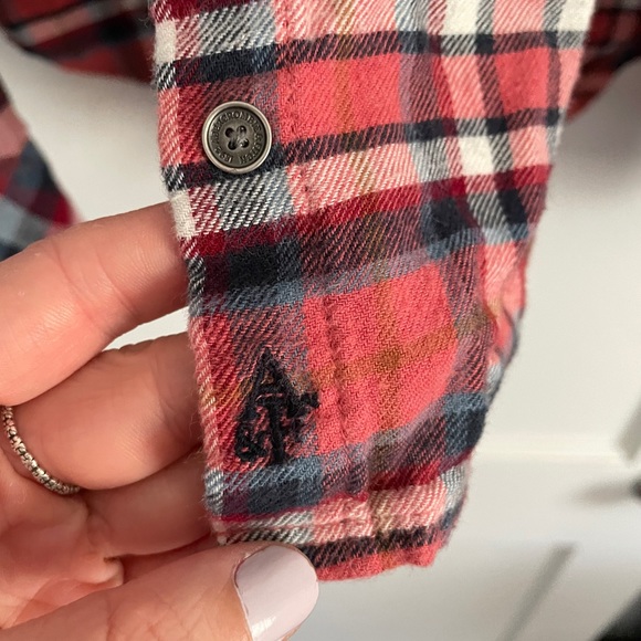 Abercrombie and Fitch Plaid Buttondown - Picture 6 of 6
